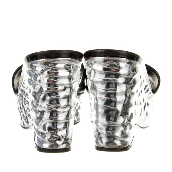 Chanel 2009 interlocking logo slides - Picture 4 of 5